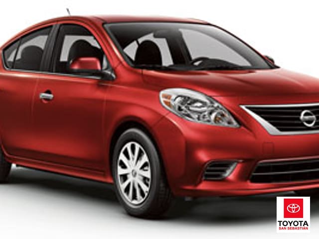 Nissan Versa SV 2012
