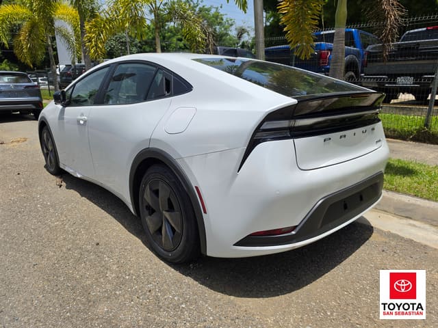 Toyota Prius Plug-In Hybrid SE 2026
