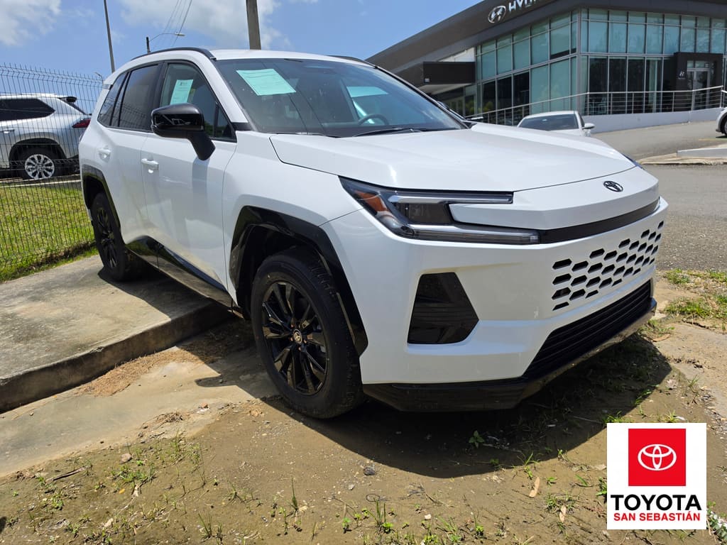 2026 Toyota RAV4 Hybrid SE FWD's photo