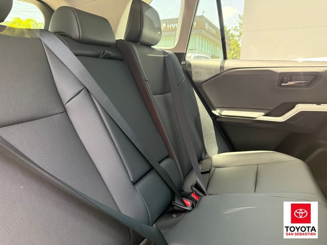 Toyota RAV4 XLE Premium 2026