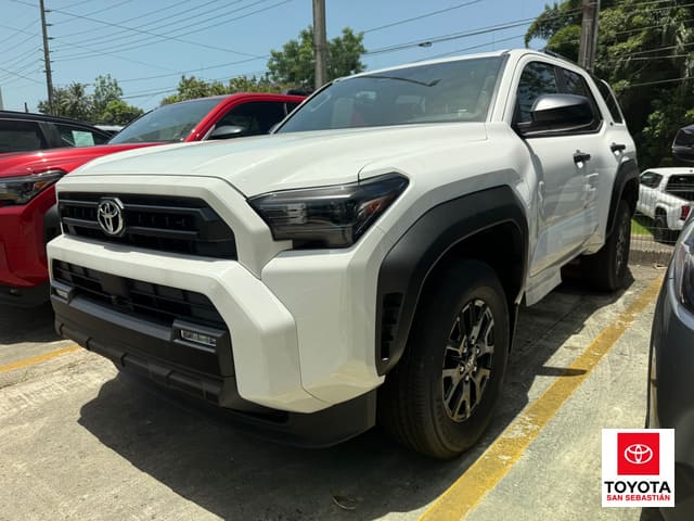 Toyota 4Runner SR5 2026