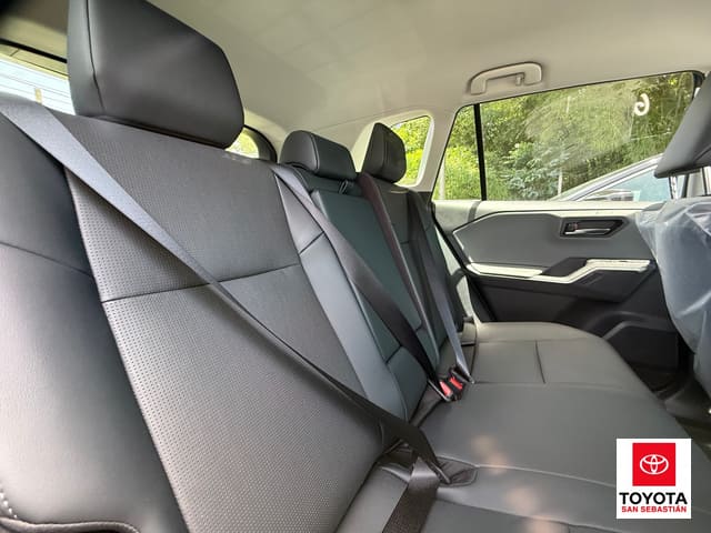Toyota RAV4 XLE Premium 2026