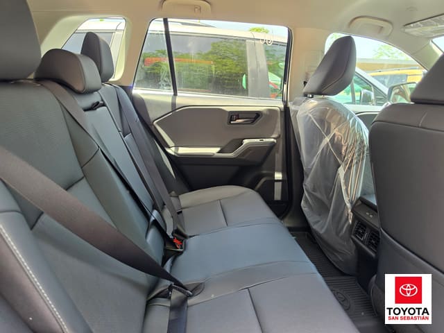 Toyota RAV4 XLE Premium 2026