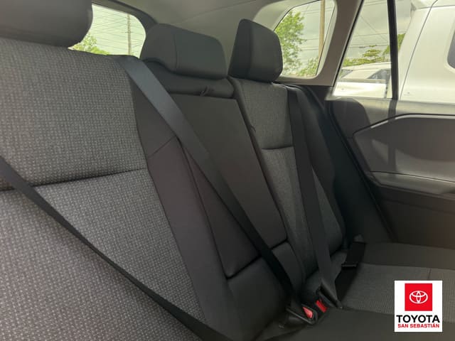 Toyota RAV4 LE 2026