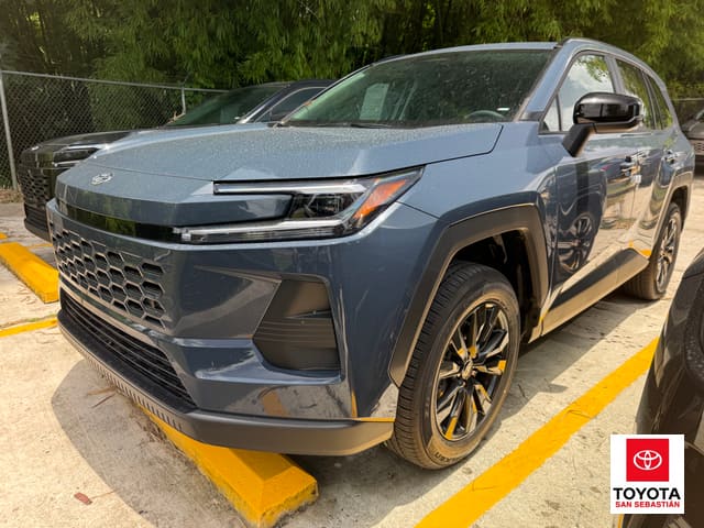 Toyota RAV4 XLE Premium 2026