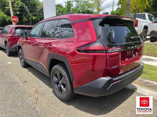 Toyota RAV4 LE 2026