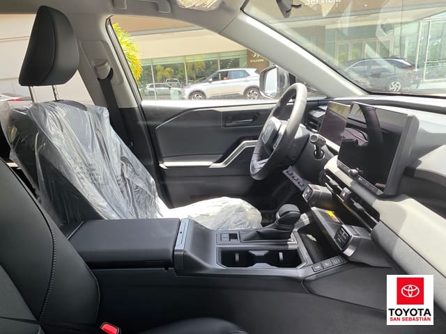 Toyota RAV4 XLE Premium 2026