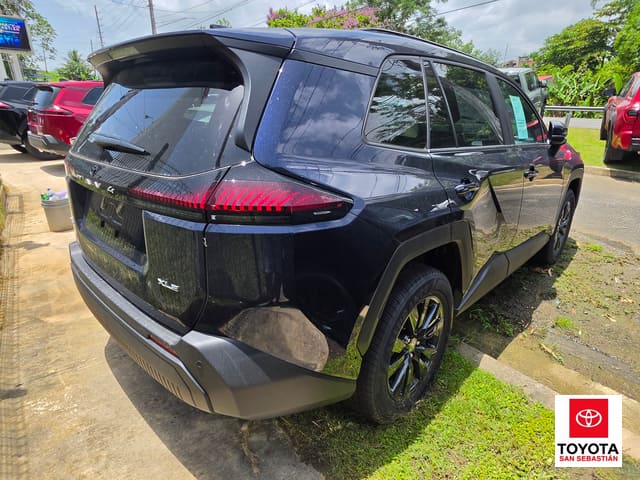 Toyota RAV4 XLE Premium 2026