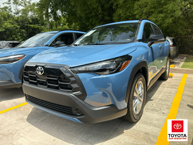 Toyota Corolla Cross LE 2026