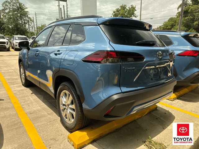 Toyota Corolla Cross LE 2026