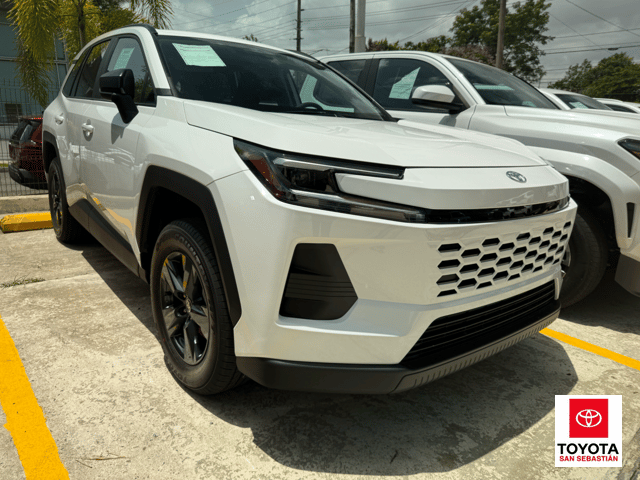 Toyota RAV4 LE 2026