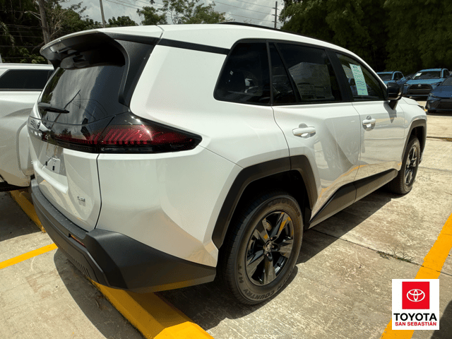 Toyota RAV4 LE 2026