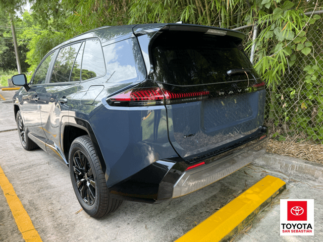 Toyota RAV4 SE 2026