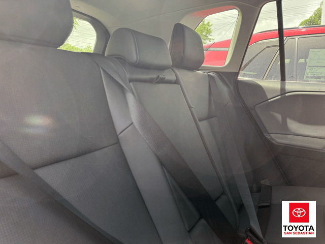 Toyota RAV4 XLE Premium 2026
