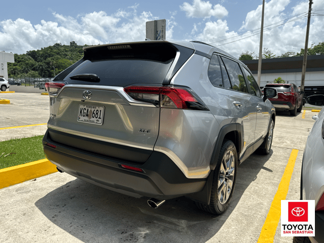 Toyota RAV4 XLE Premium 2023