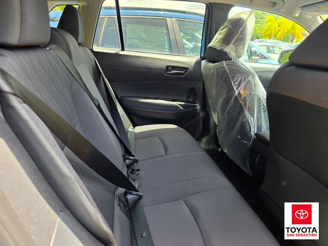 Toyota Corolla Cross LE 2026