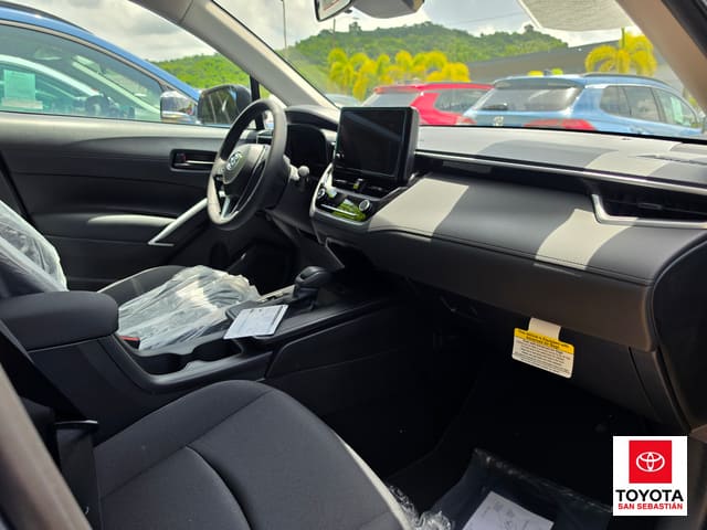 Toyota Corolla Cross LE 2026