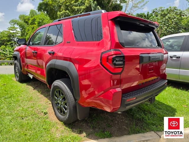 Toyota 4Runner SR5 2026