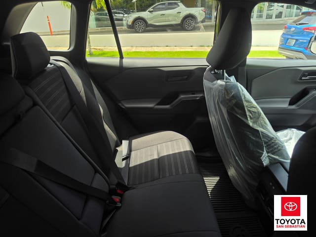 Toyota RAV4 SE 2026