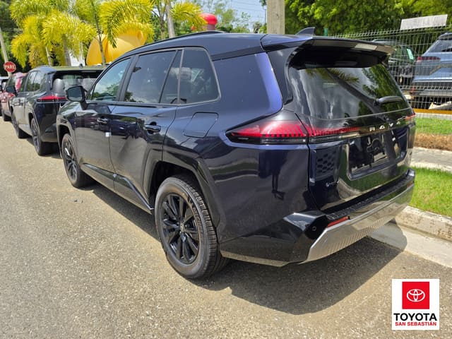 Toyota RAV4 SE 2026