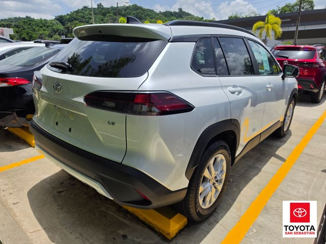 Toyota Corolla Cross LE 2026