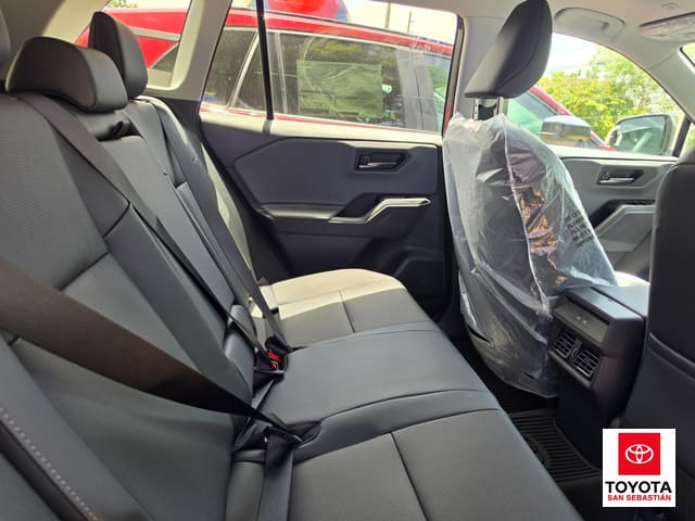 Toyota RAV4 XLE Premium 2026