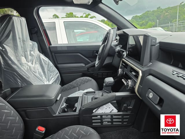 Toyota Tacoma 2WD SR 2026