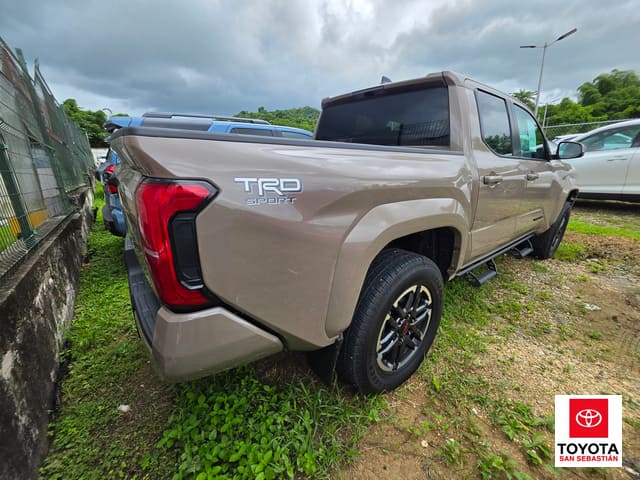 Toyota Tacoma 2WD SR5 2026