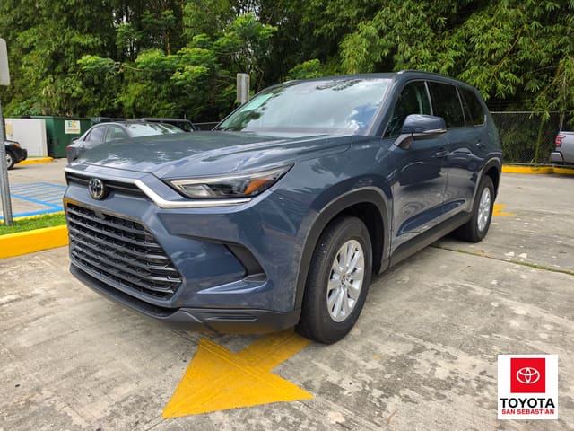 Toyota Grand Highlander XLE 2026