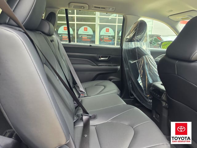 Toyota Grand Highlander XLE 2026