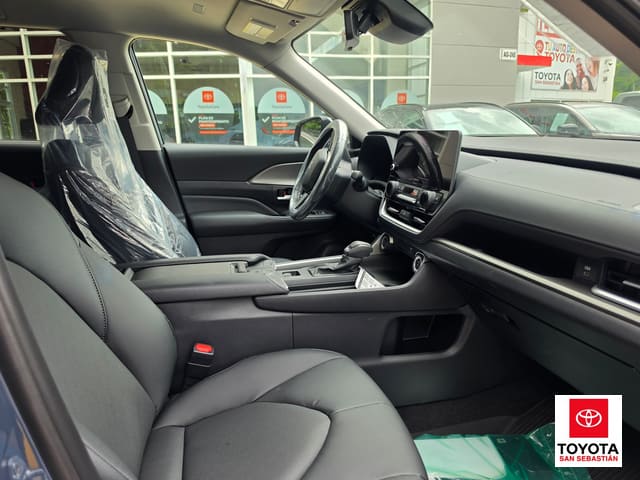 Toyota Grand Highlander XLE 2026
