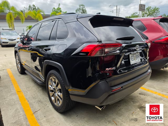 Toyota RAV4 XLE Premium 2023