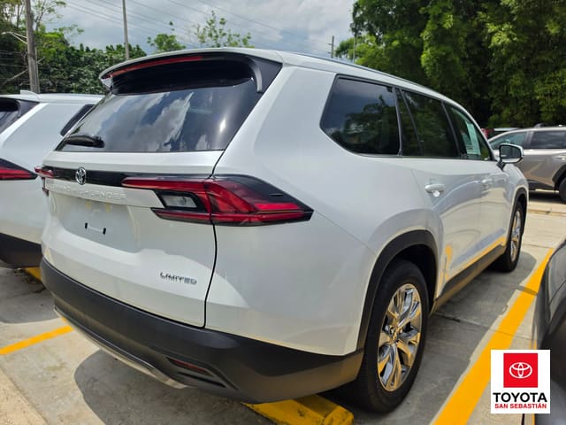 Toyota Grand Highlander LE 2026