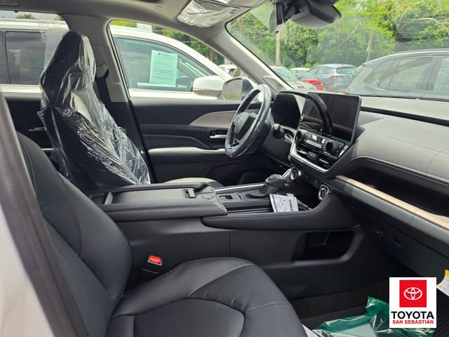 Toyota Grand Highlander LE 2026