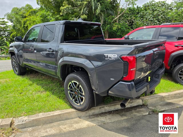 Toyota Tacoma 4WD SR5 2026