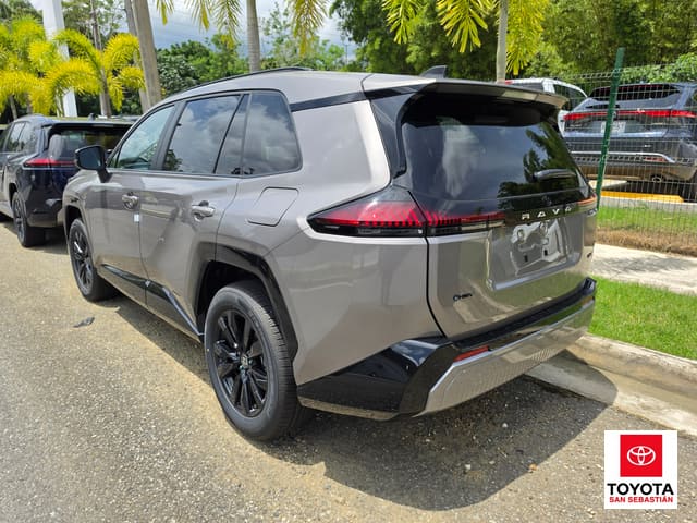 Toyota RAV4 SE 2026