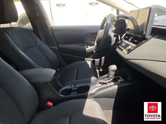 Toyota Corolla LE 2025