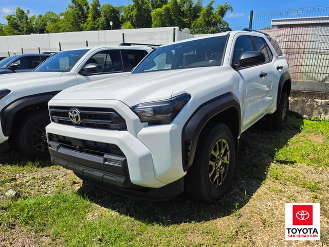Toyota 4Runner SR5 2026