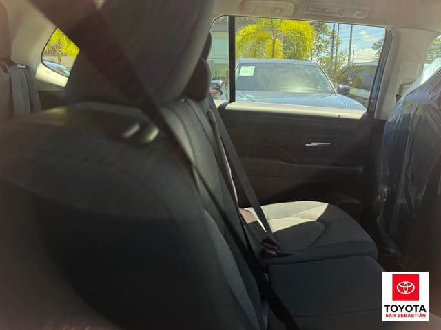 Toyota Grand Highlander LE 2026