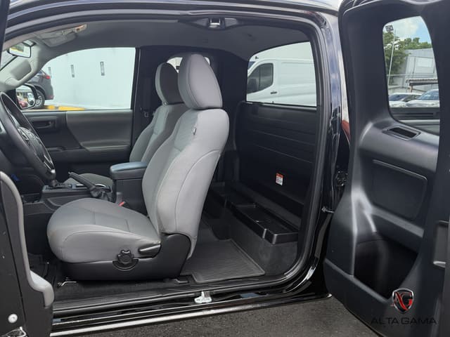 2022 Toyota Tacoma 2WD SR