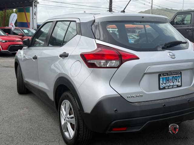 2020 Nissan Kicks S