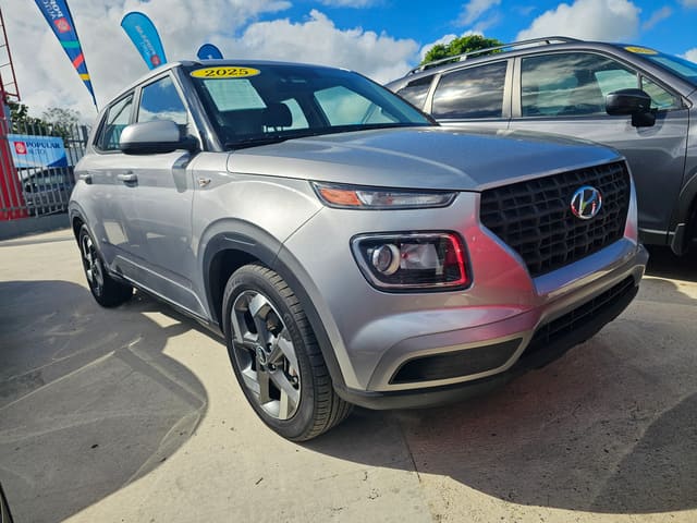 2025 Hyundai Venue SE