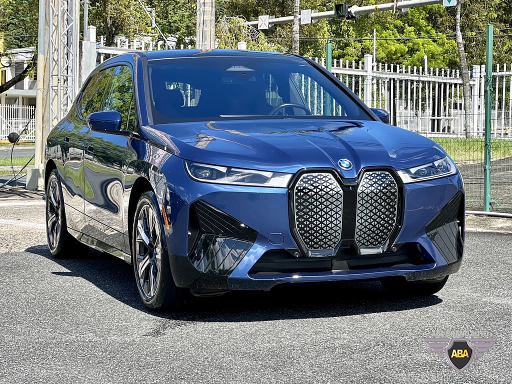 2022 BMW iX Base's photo