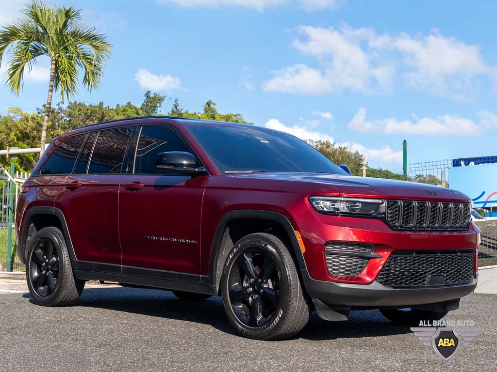 2024 Jeep Grand Cherokee Altitude's photo