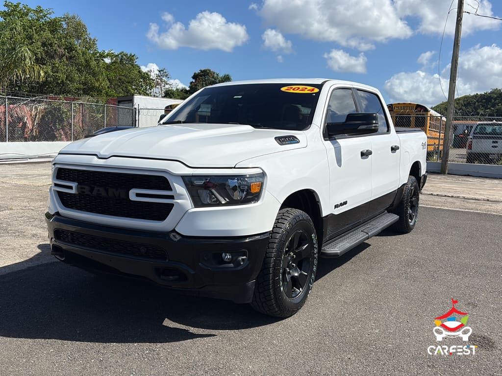 2024 RAM 1500 Big Horn/Lone Star 4x4 Crew Cab 5'7's photo