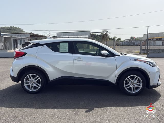 2022 Toyota C-HR XLE