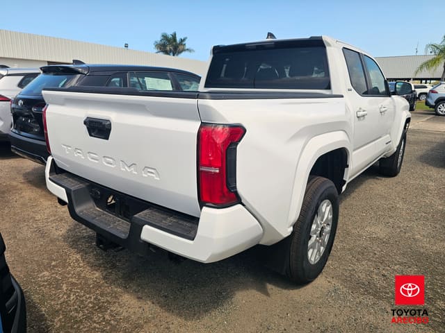 Toyota Tacoma 2WD SR5 2026
