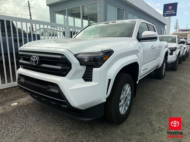 Toyota Tacoma 2WD SR5 2026