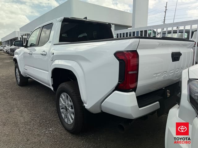 Toyota Tacoma 2WD SR5 2026