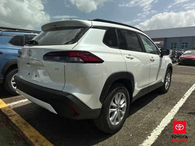 Toyota Corolla Cross LE 2026